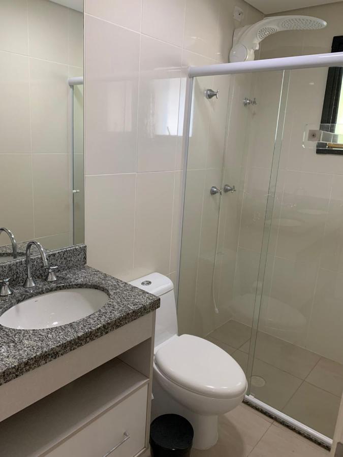 شقة Flat Em Pitangueiras - Sacada Gourmet, 3 Dorms, Limpeza Diaria E Serv De Praia غوارويا المظهر الخارجي الصورة